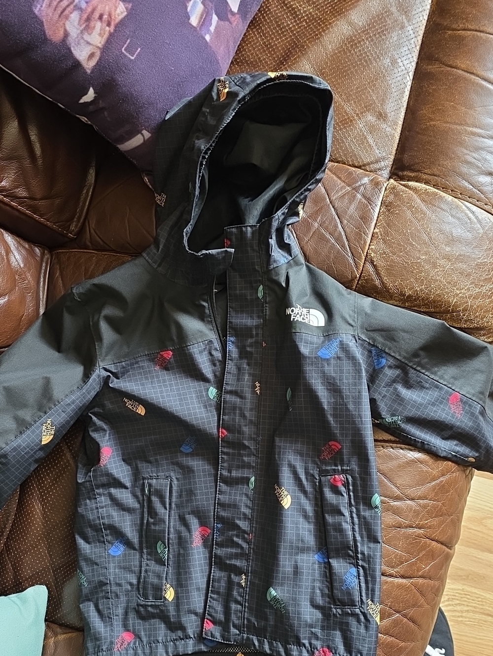 The North Face Kids RainJacket Waterproof Great In Windy&Rainy Weather